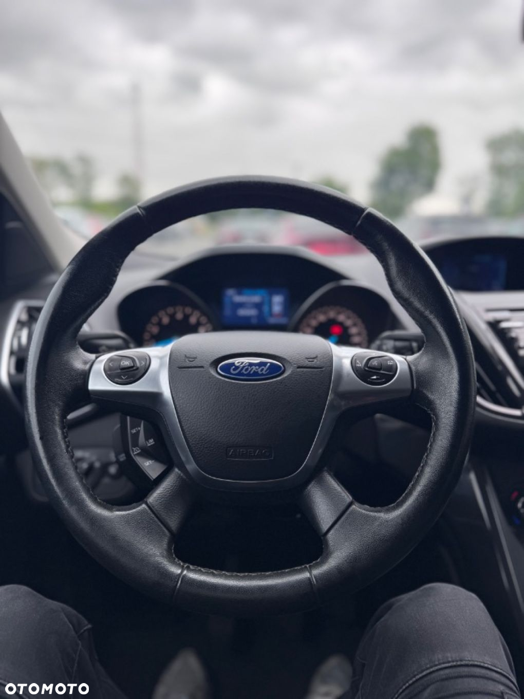 Ford Kuga - 23