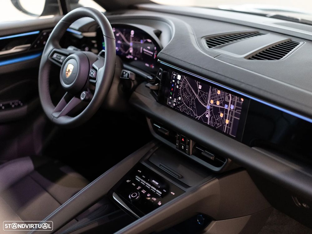 Porsche Macan Electric 4 - 49