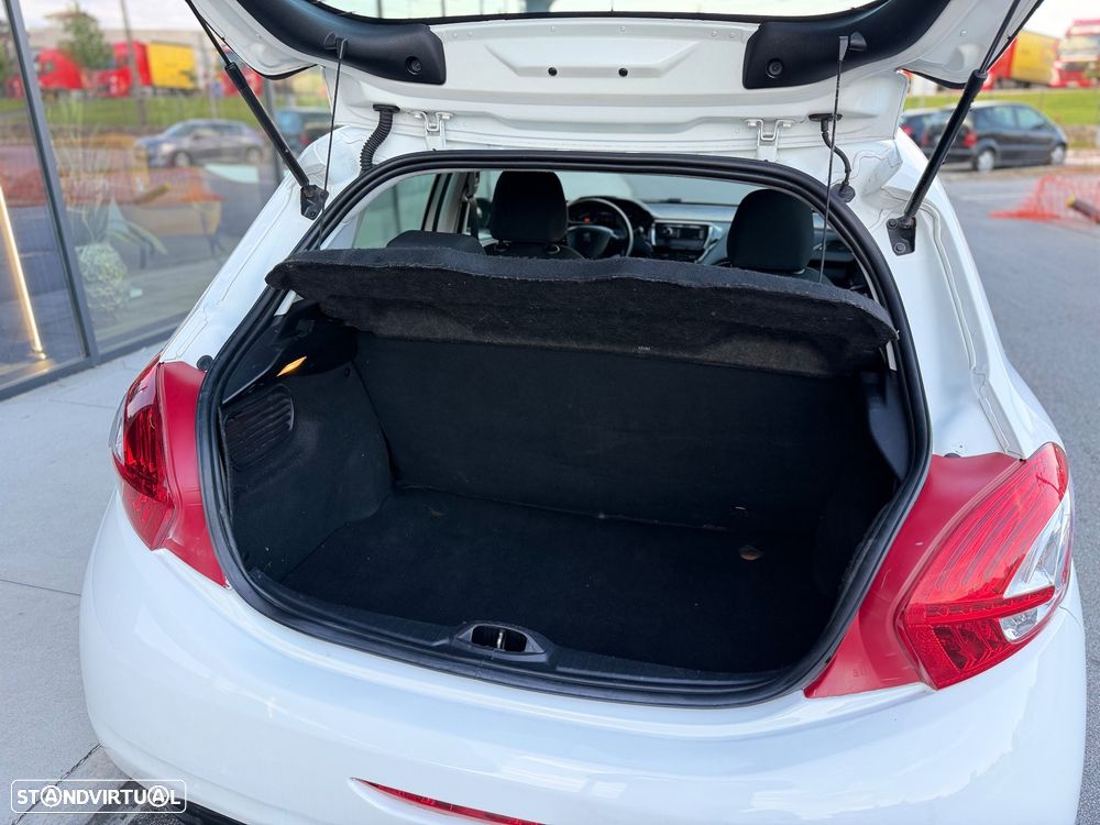 Peugeot 208 1.6 BlueHDi Style - 13