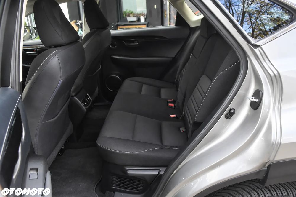 Lexus NX 300h Comfort AWD - 9