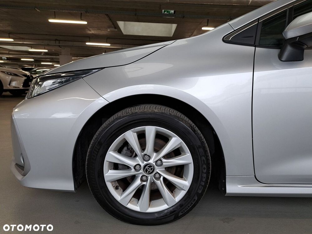 Toyota Corolla 1.8 Hybrid Comfort - 38