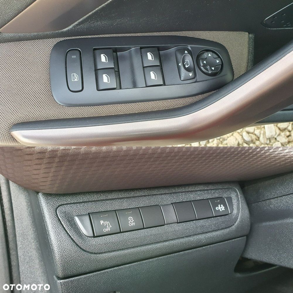 Peugeot 2008 1.6 VTi Style - 13