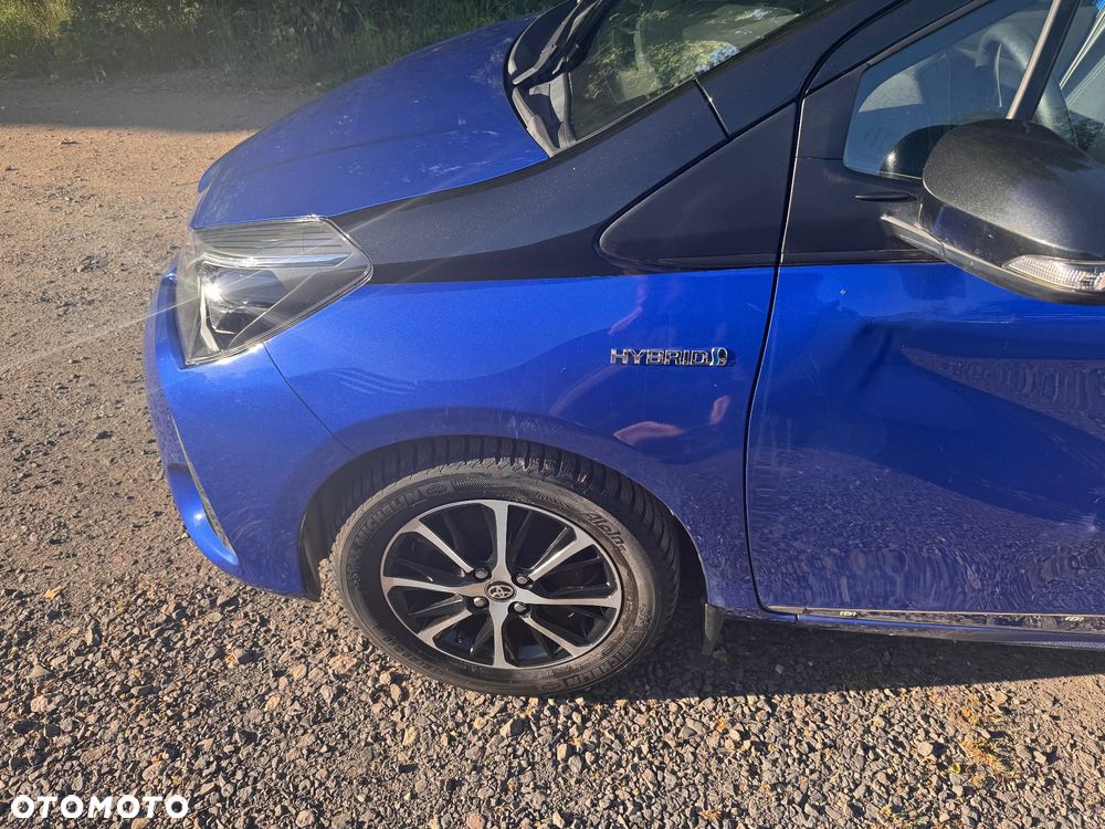 Toyota Yaris Hybrid 100 Premium - 36