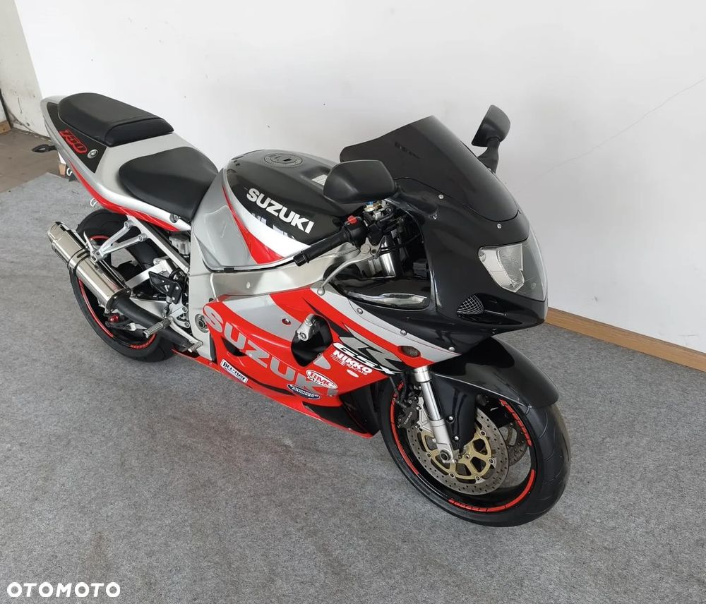 Suzuki GSX-R - 3