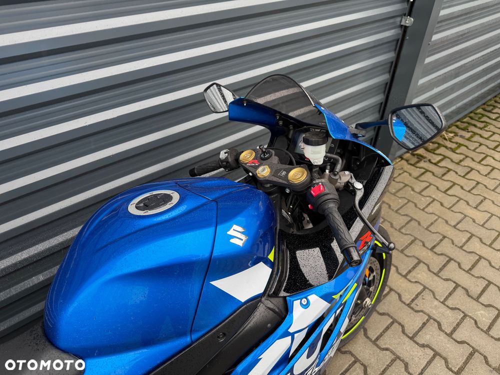 Suzuki GSX-R - 10