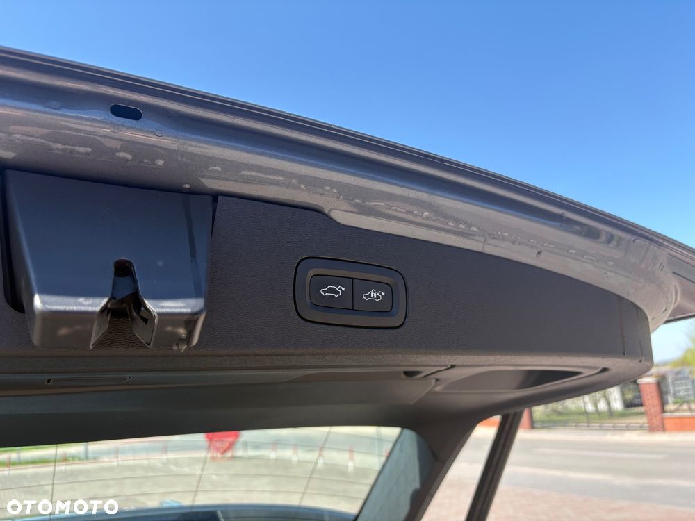 Volvo V60 B3 B Essential - 27