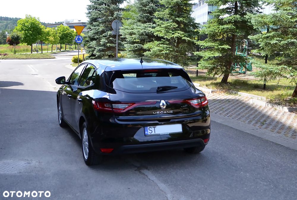 Renault Megane 1.6 SCe Business - 21