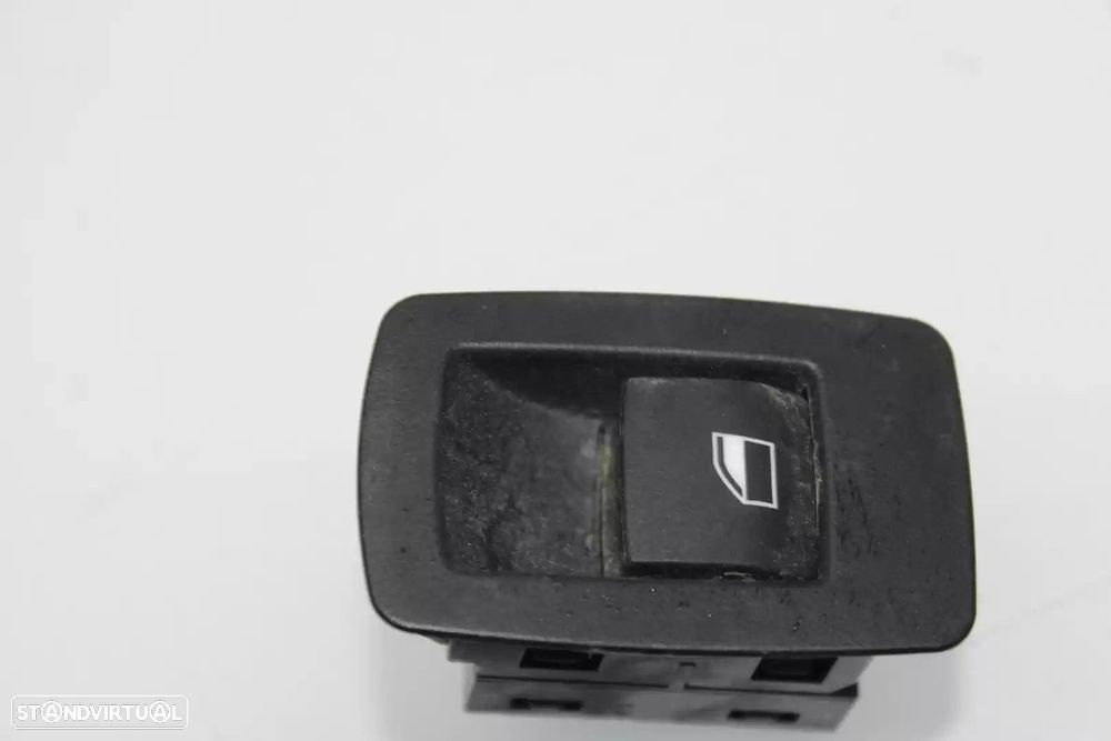 COMANDO ELEVADOR DE VIDRO TRASEIRO ESQUERDO BMW 1 2018 -920810603 - 1