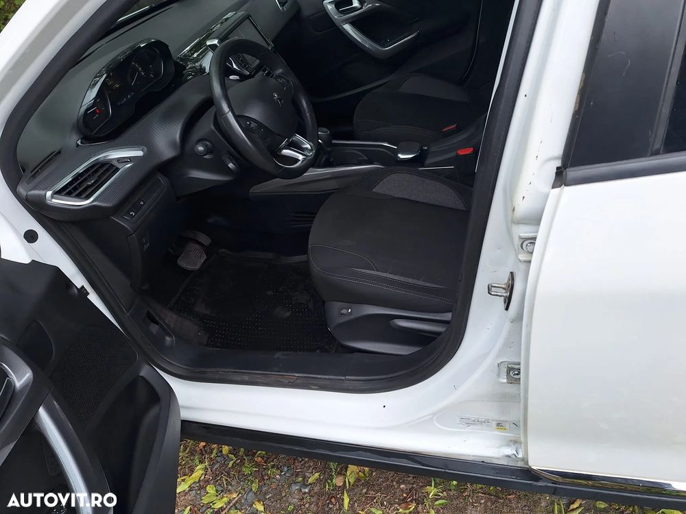Peugeot 2008 PureTech 110 GPF Stop&Start EAT6 Active - 5