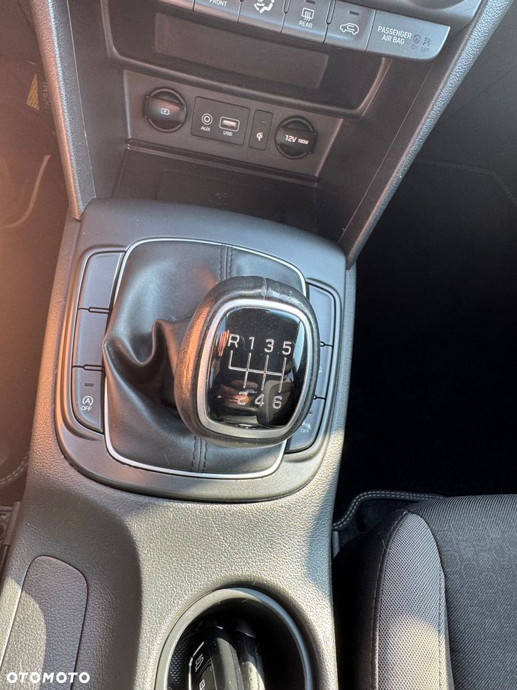 Hyundai Kona - 32
