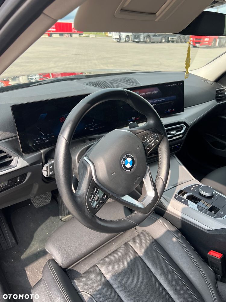 BMW Seria 3 318d Touring - 9