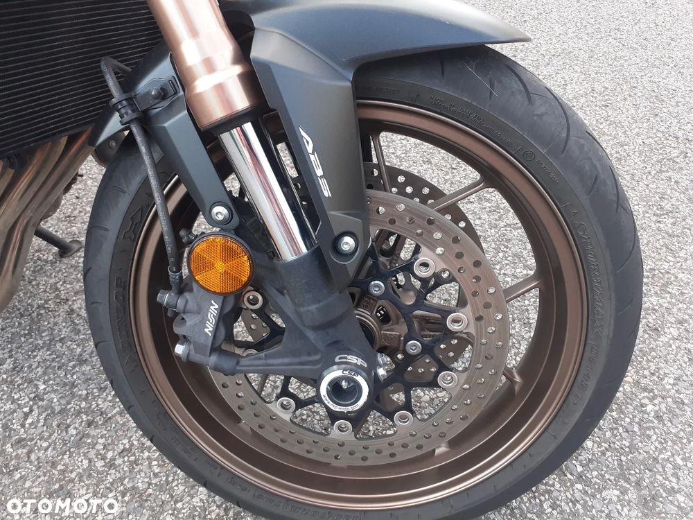 Honda CB - 18
