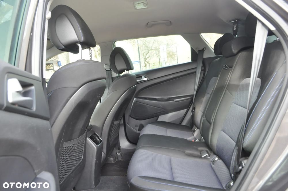 Hyundai Tucson 1.7 CRDI BlueDrive Style 2WD - 9