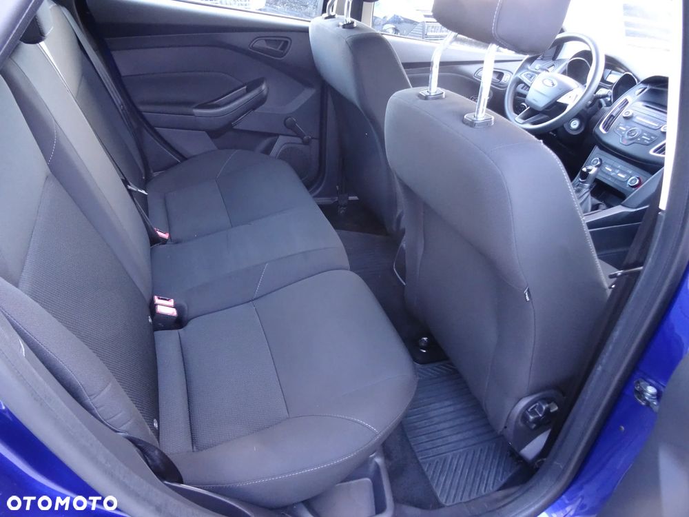 Ford Focus 1.0 EcoBoost Trend - 18