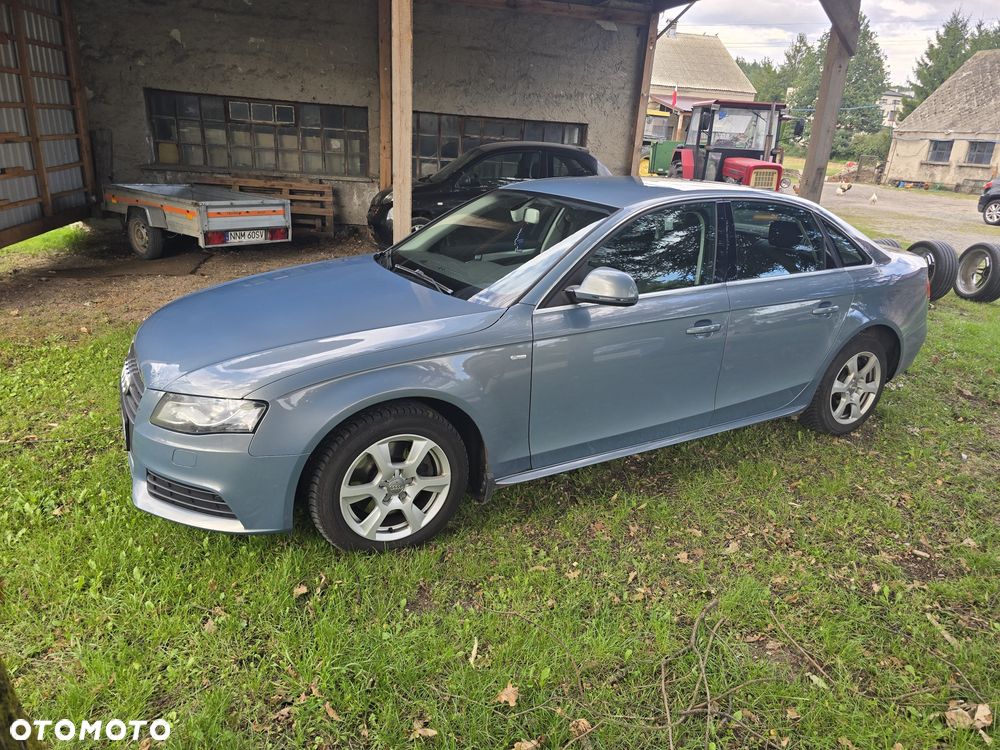 Audi A4 Limousine - 3