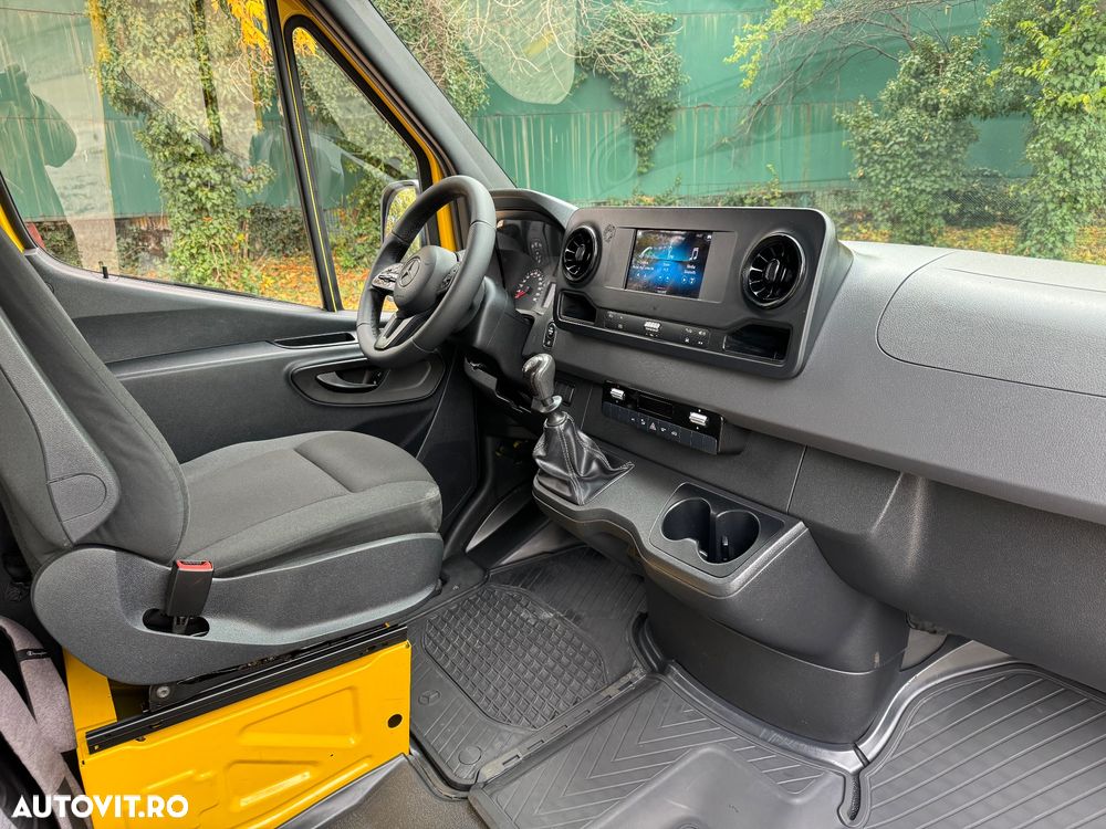 Mercedes-Benz Sprinter - 5