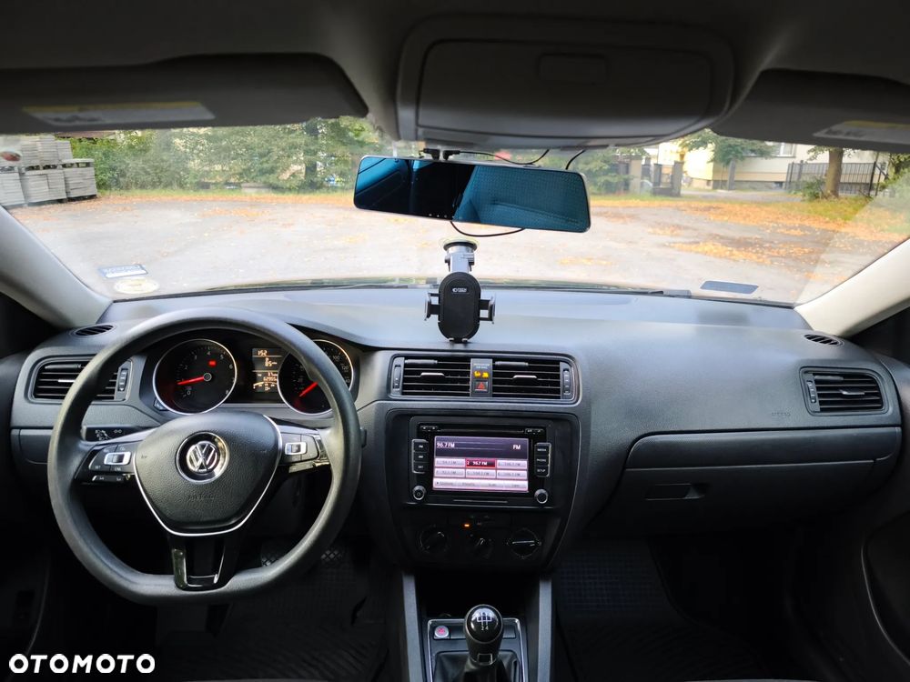 Volkswagen Jetta 2.0 Base - 15