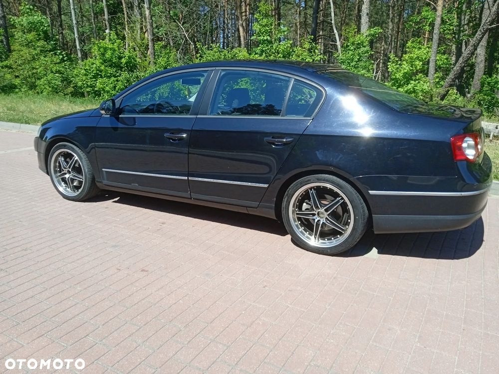 Volkswagen Passat 2.0 TDI Sportline - 5