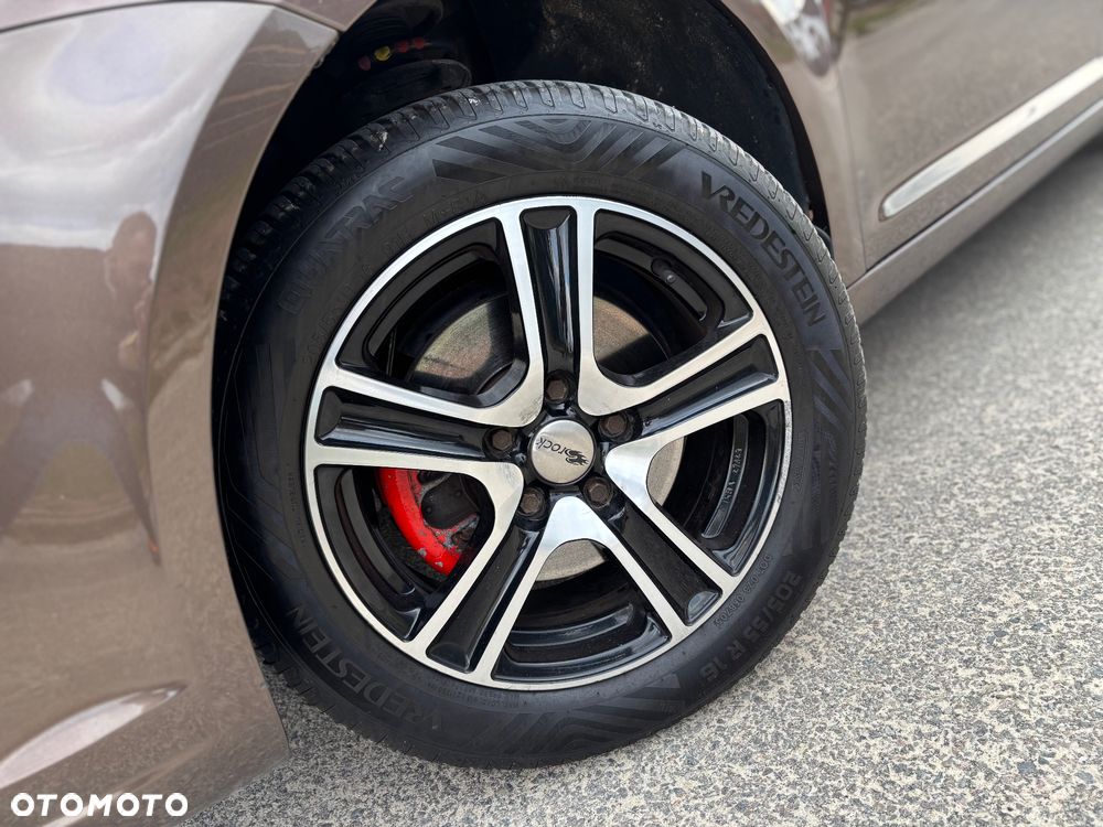 Volkswagen Touran - 21