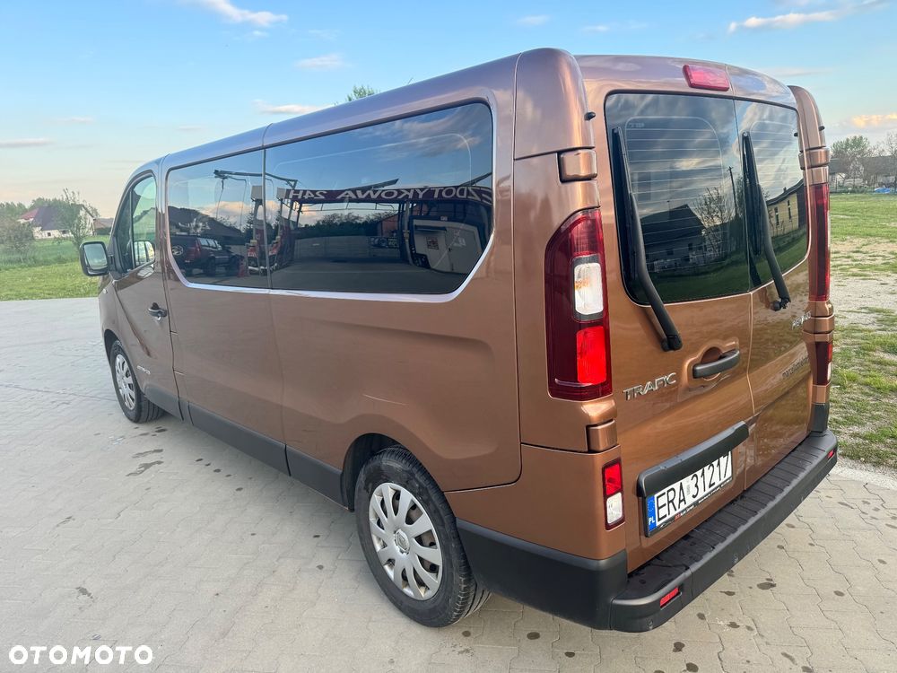 Renault Trafic Grand 1.6 dCi - 4