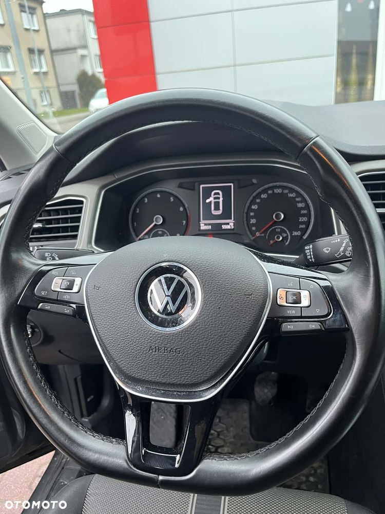 Volkswagen T-Roc - 16