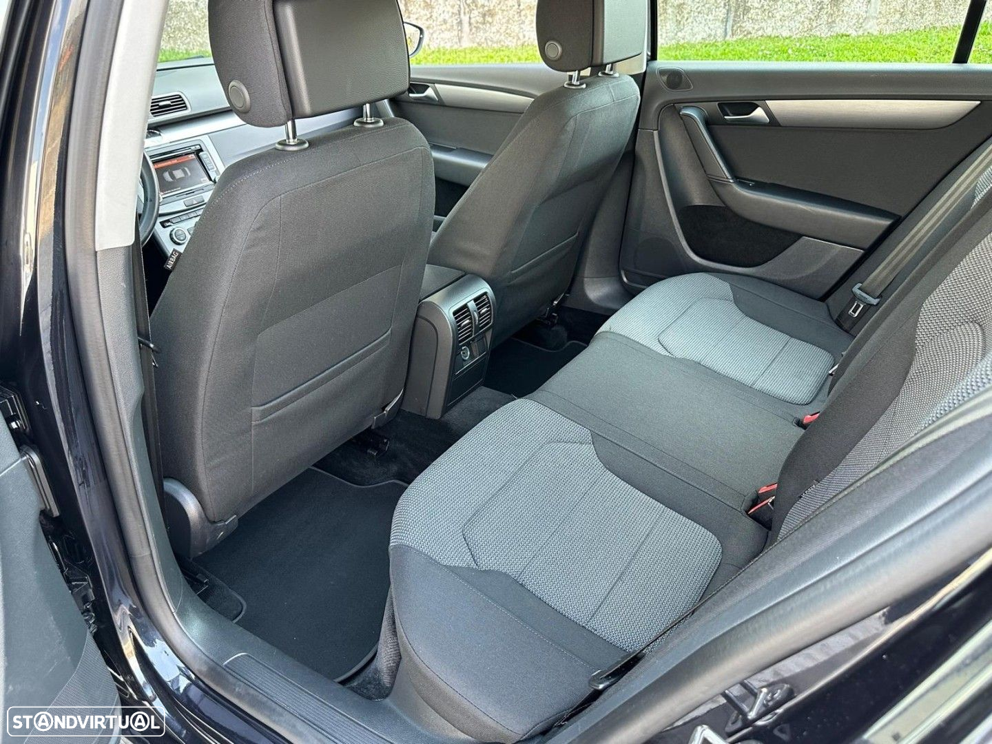 VW Passat 1.6 TDI BlueMotion - 36