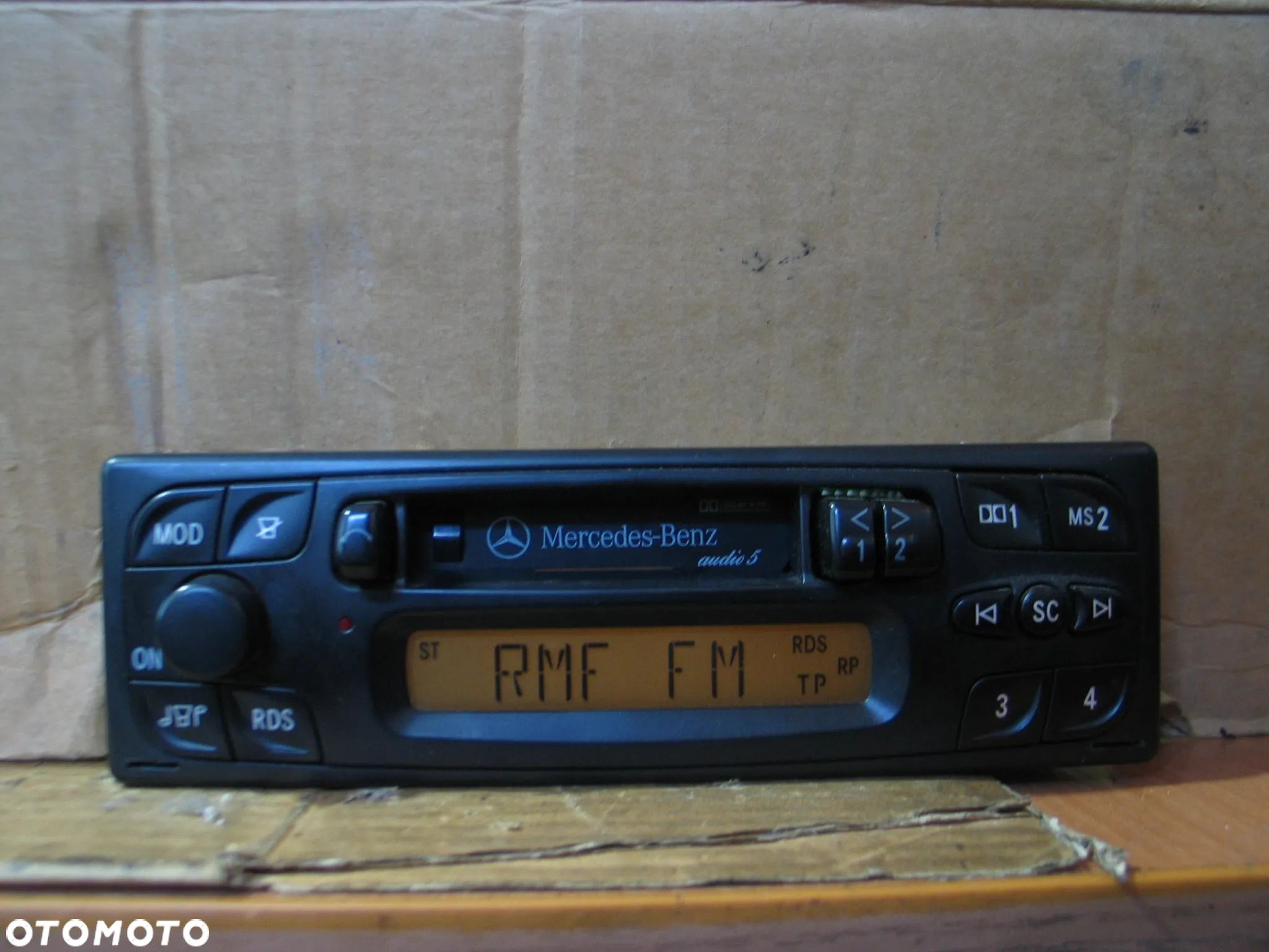 radio radioodtwarzacz Mercedes audio 5 A1688200179 - 1