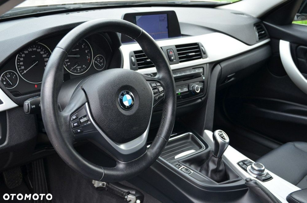 BMW Seria 3 - 23