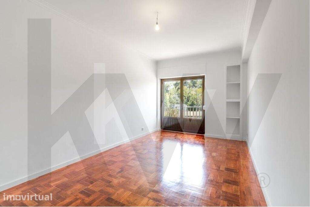 São Domingos de Benfica | Apartamento T2 Remodelado c/ varanda junto a - Grande imagem: 2/29