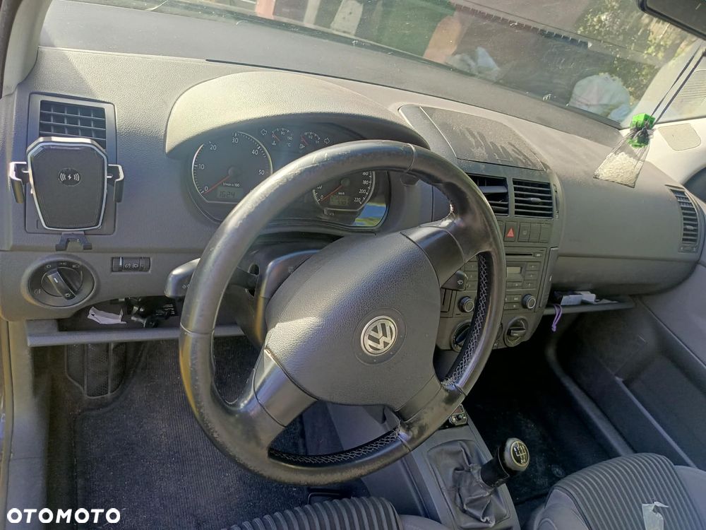 Volkswagen Polo - 5