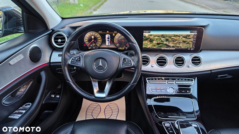 Mercedes-Benz Klasa E 200 4Matic 9G-TRONIC Avantgarde - 19