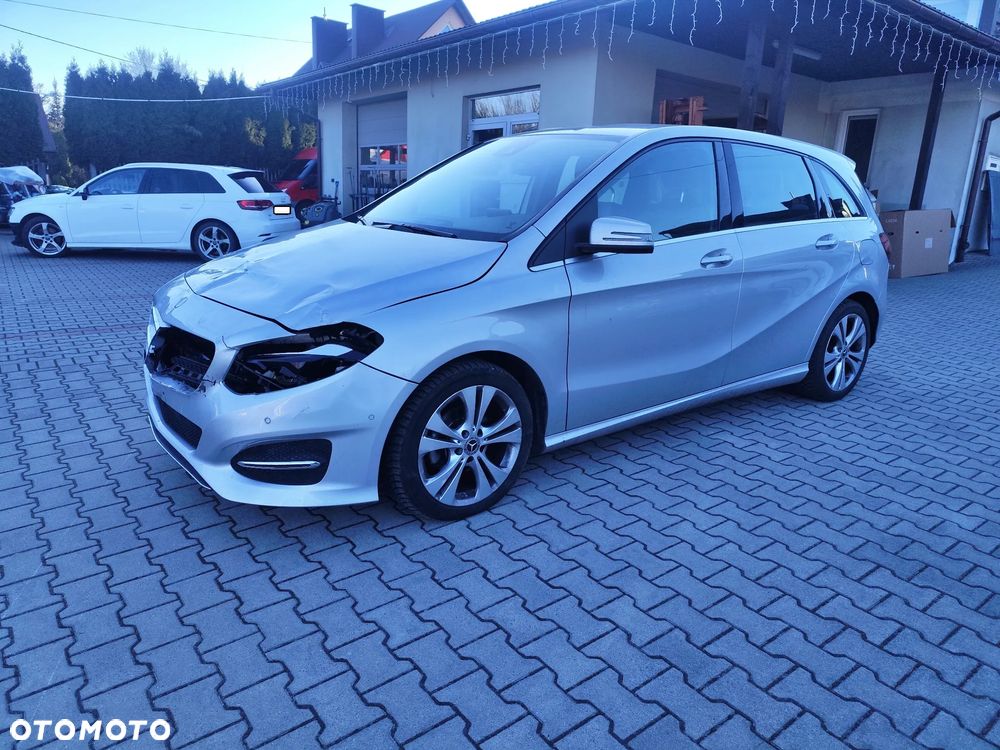 Mercedes-Benz Klasa B 180 d 7G-DCT Edition - 4