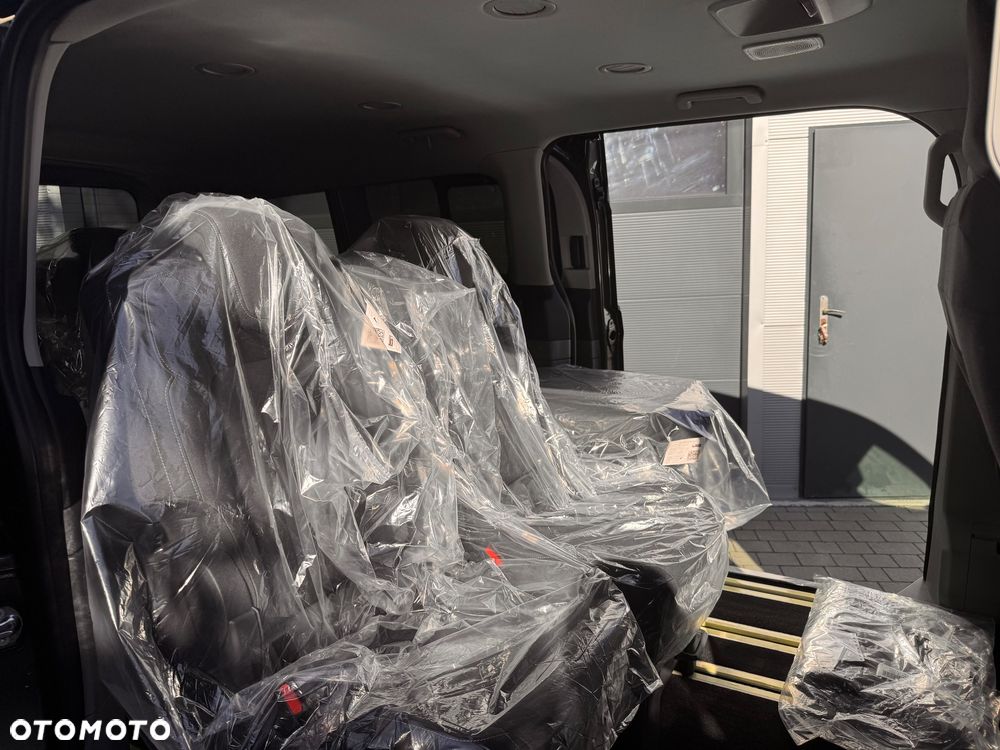 Ford Tourneo Custom - 24