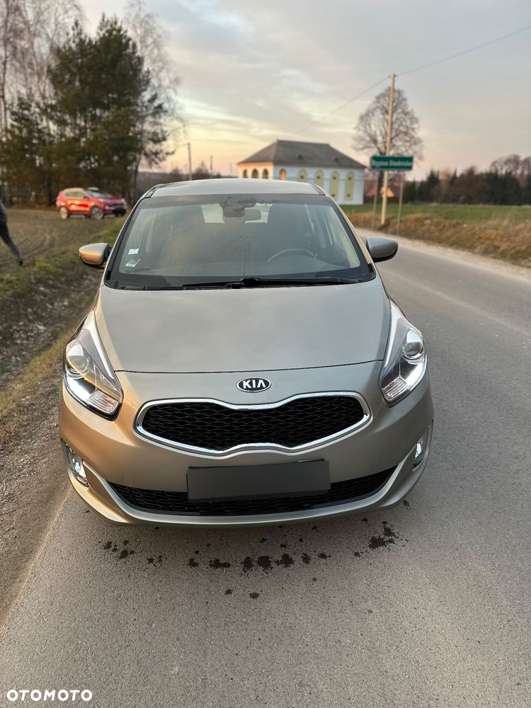 Kia Carens 1.7 CRDi M 7os EU6 - 13