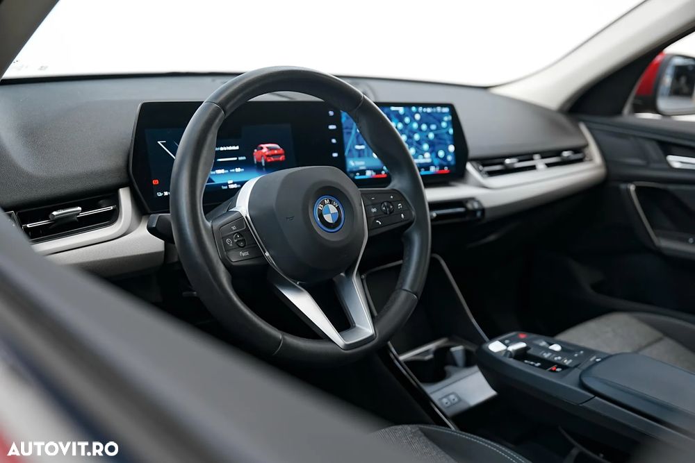 BMW iX2 - 12