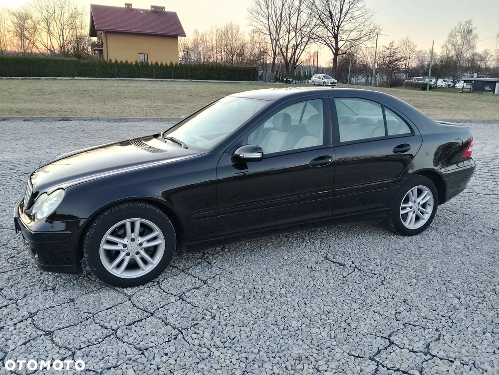 Mercedes-Benz Klasa C 180 Kompressor Avantgarde Starline - 17