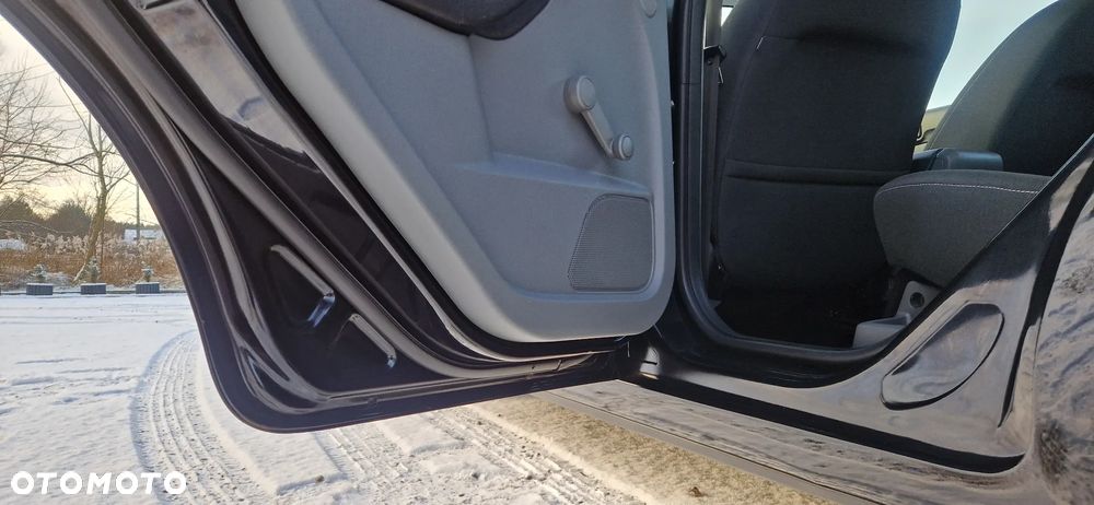 Ford Focus 1.6 16V Style - 25