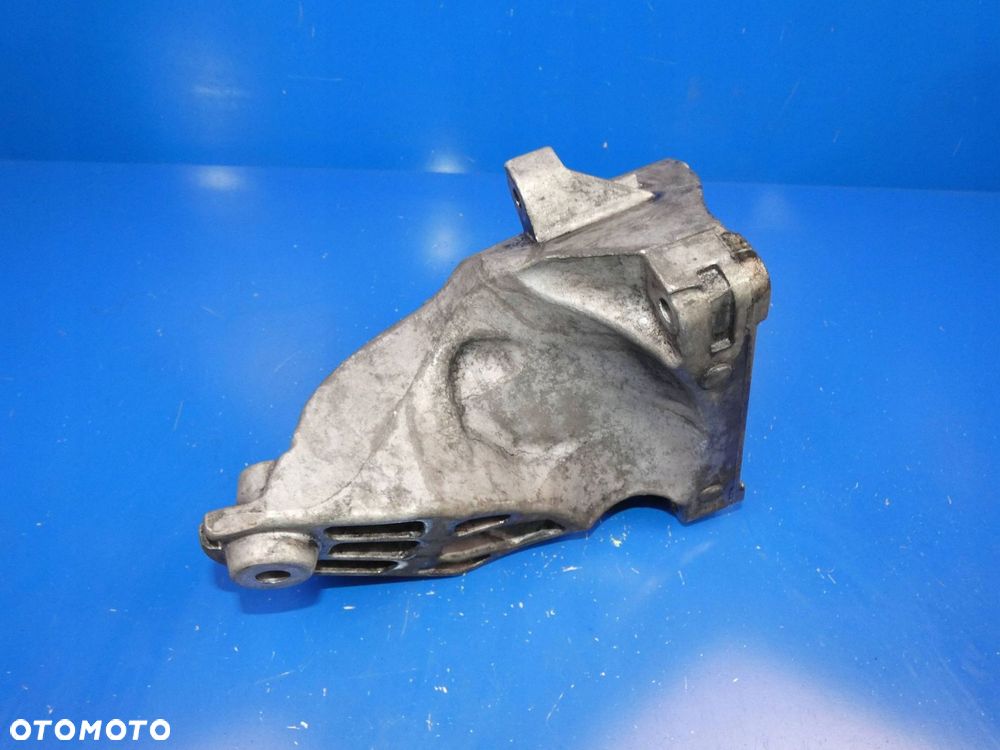 MERCEDES C KLASA W204 E W212 W207 2.2 CDI ŁAPA MOCOWANIE SILNIKA - 2