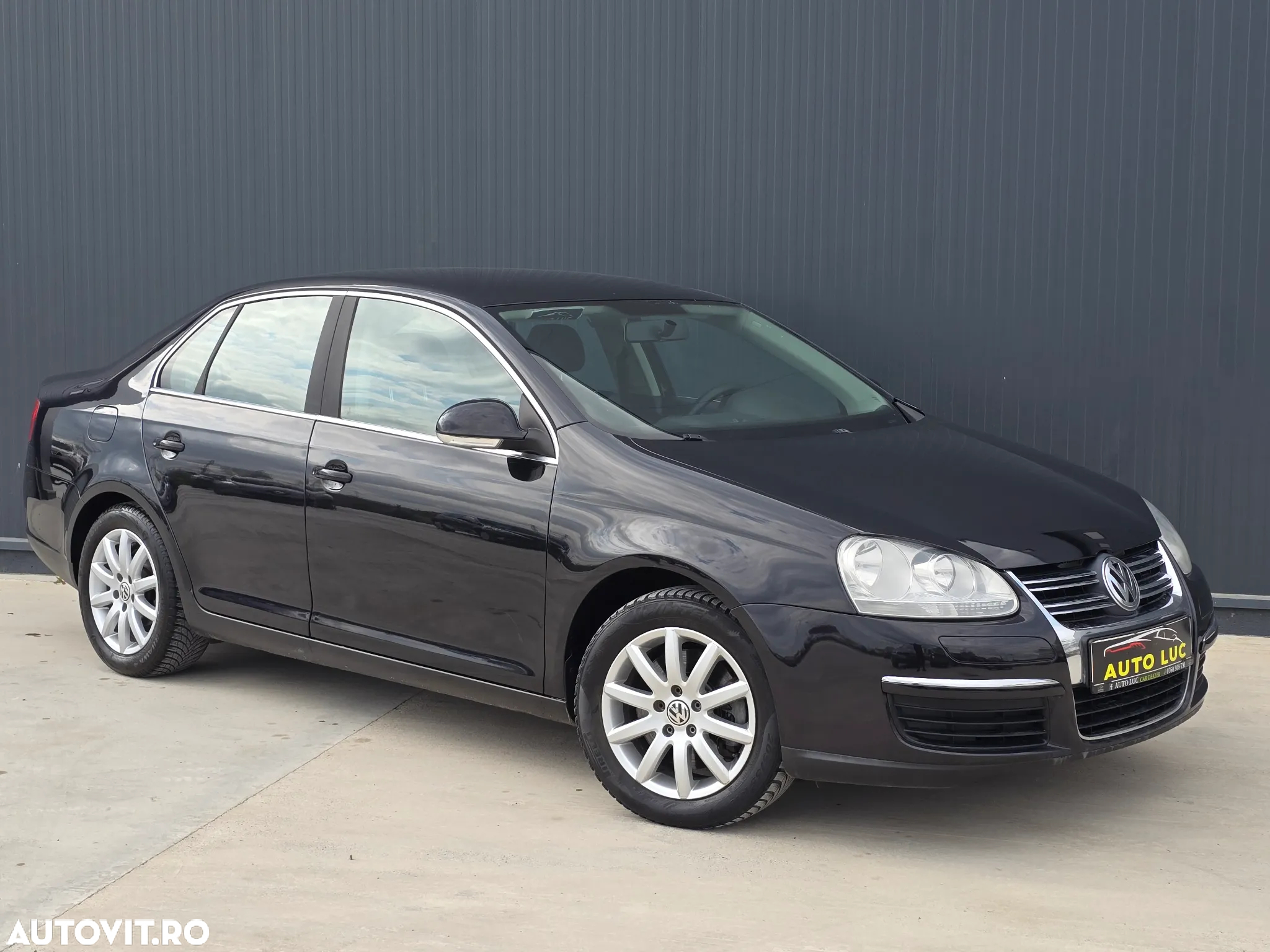 Volkswagen Jetta 1.4 TSI Comfortline - 2