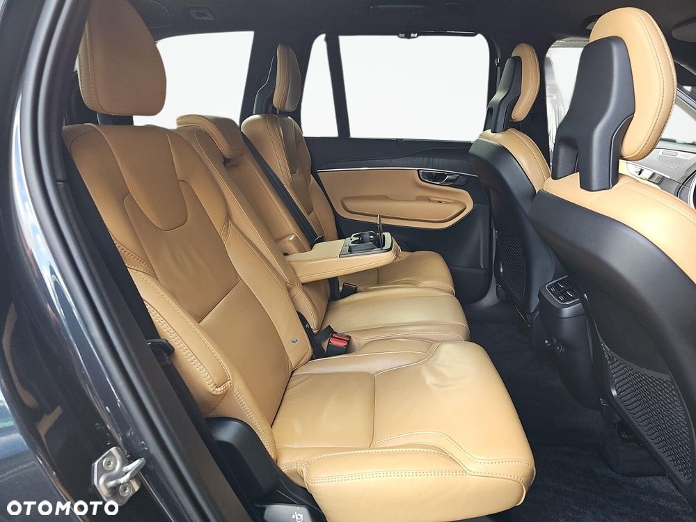 Volvo XC 90 - 34