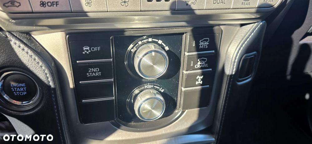 Toyota Land Cruiser - 9
