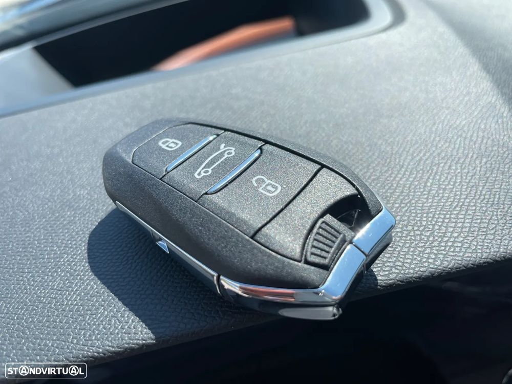 Citroën C5 X 1.2 Hybrid You e-DSC6 - 17
