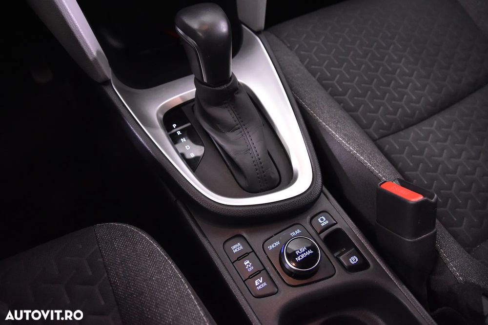 Toyota Yaris Cross - 17