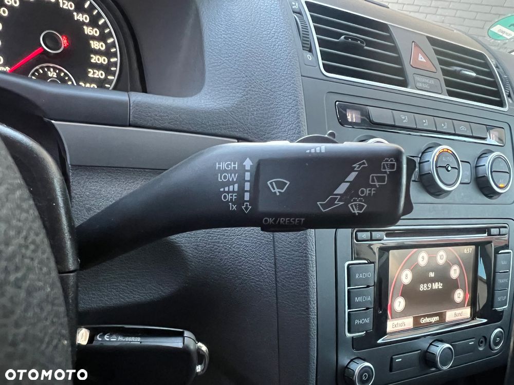 Volkswagen Touran 1.6 TDI DPF BlueMotion Technology Comfortline - 32