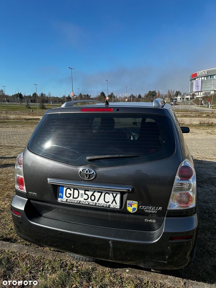 Toyota Corolla Verso 2.2 D-4D Premium 7os - 5