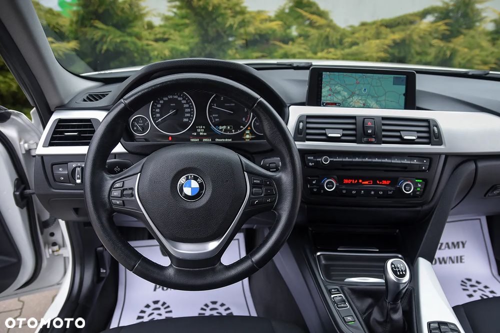 BMW Seria 3 318d - 2