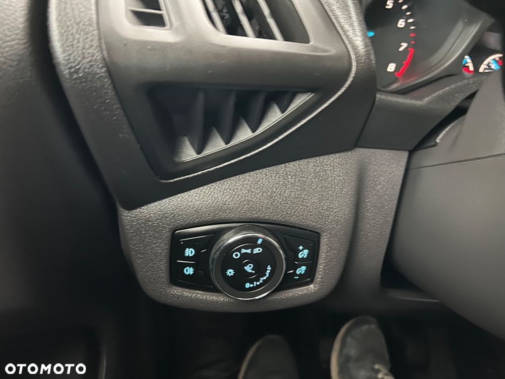 Ford Tourneo Connect 1.6 EcoBoost Titanium - 38