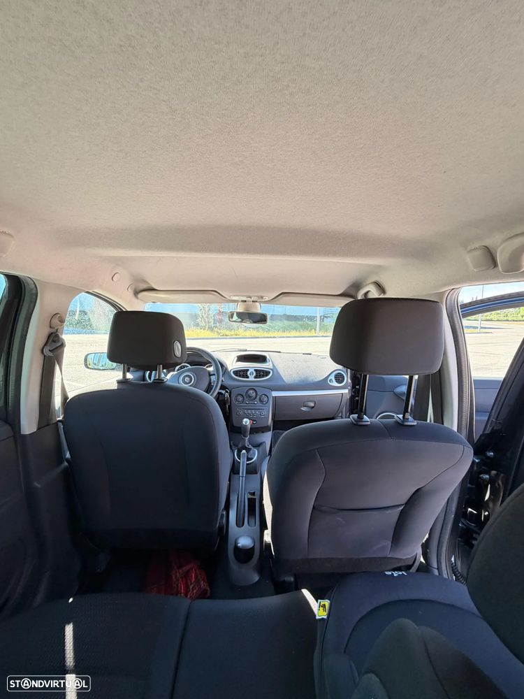 Renault Clio Sport Tourer - 7