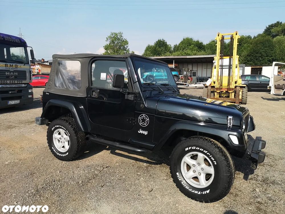 Jeep Wrangler - 28