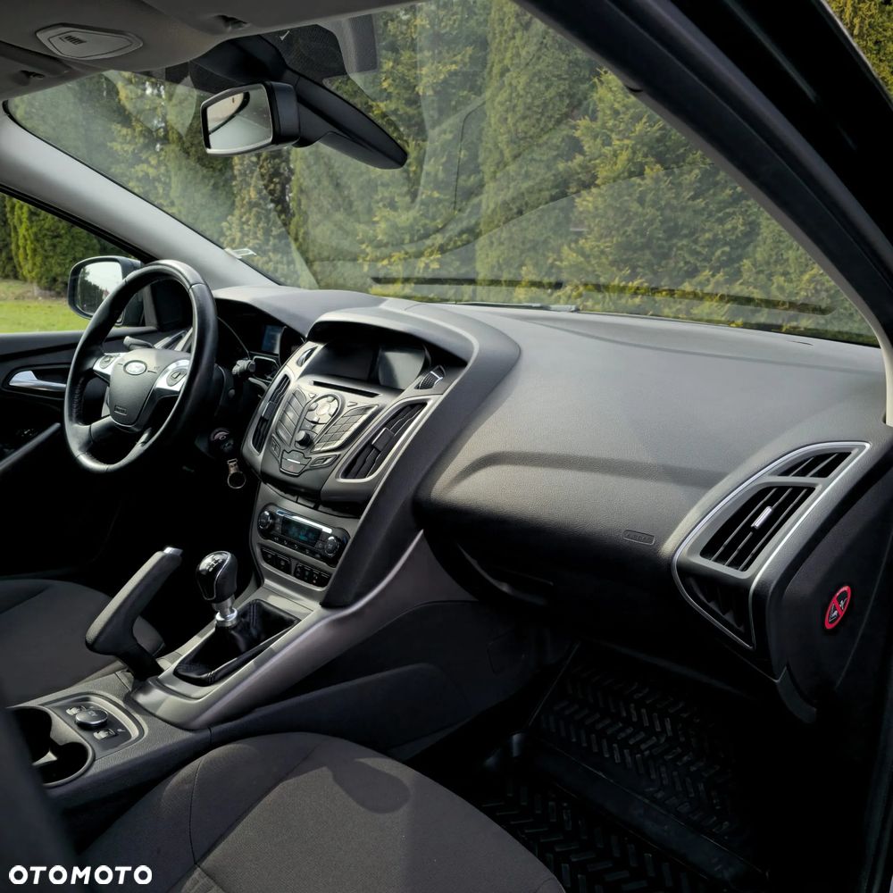 Ford Focus 1.0 EcoBoost Titanium - 23